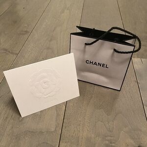 NEW CHANEL NOTECARDS